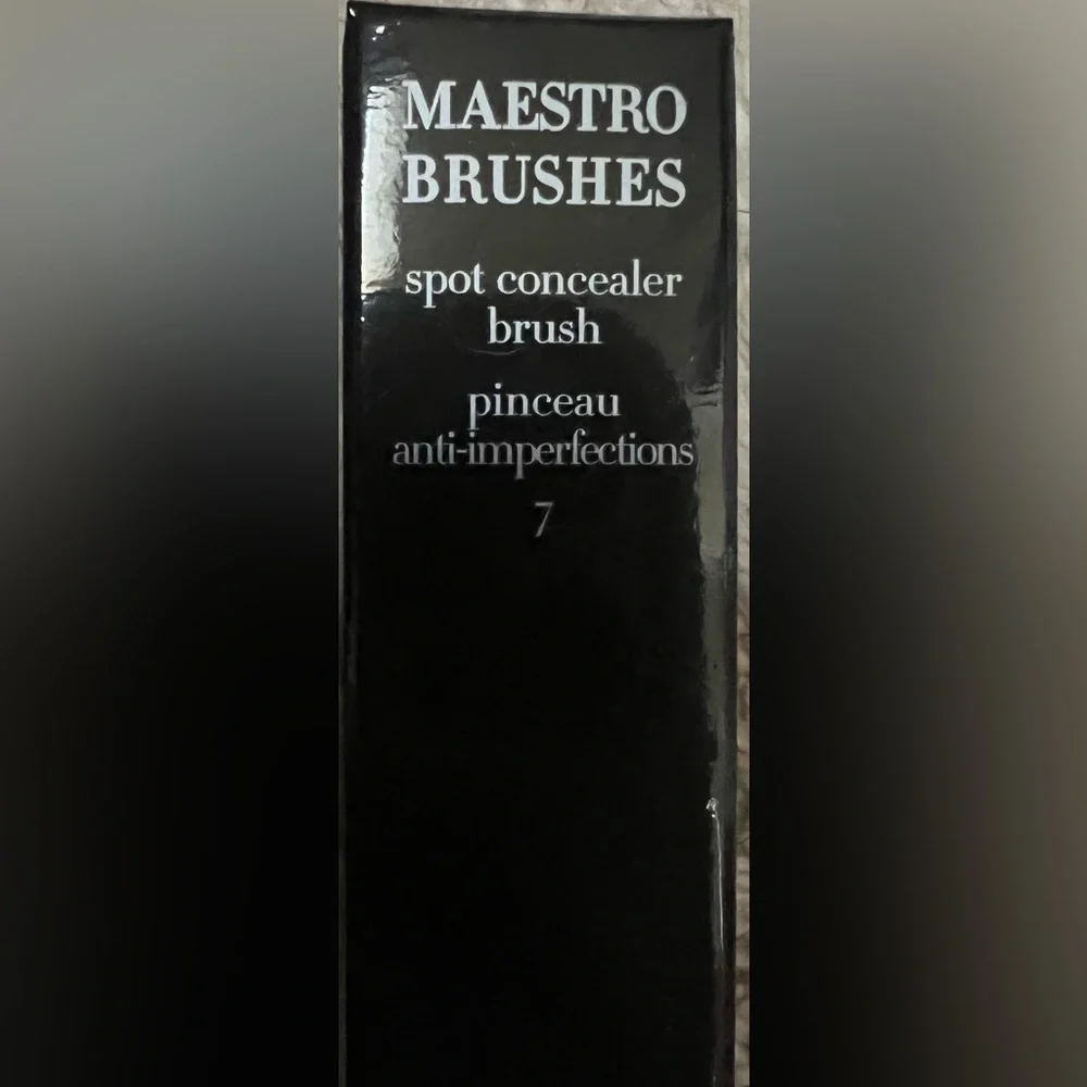 ⭐️BNIB⭐️Giorgio Armani~ Spot Concealer Brush #7~ Maestro Brushes - Picture 5 of 6